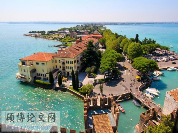 金融危机论文题目范例